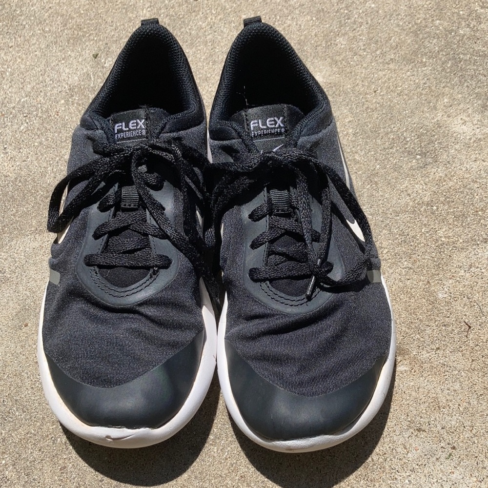 Nike Flex Experience 8